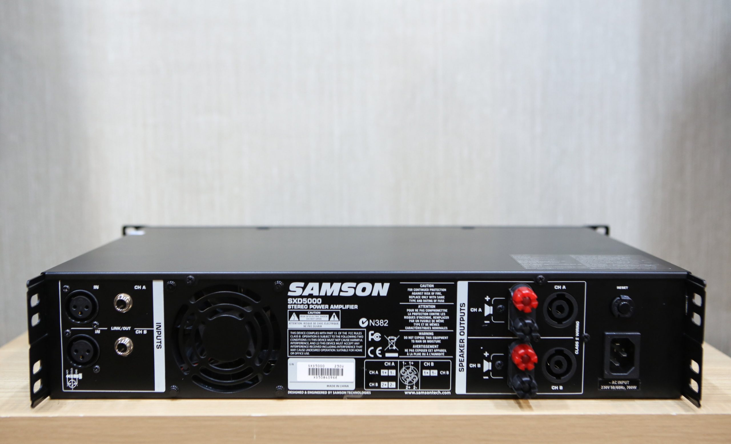 Đẩy công suất 2 kênh Samson SXD5000