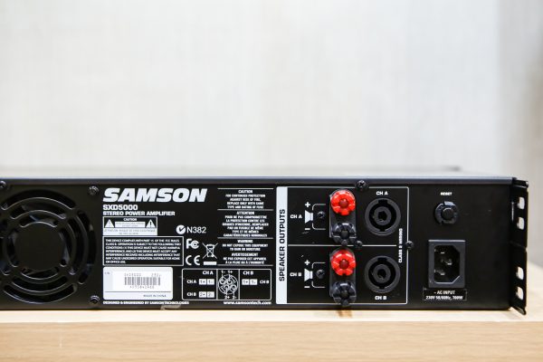 Đẩy công suất 2 kênh samson sxd5000